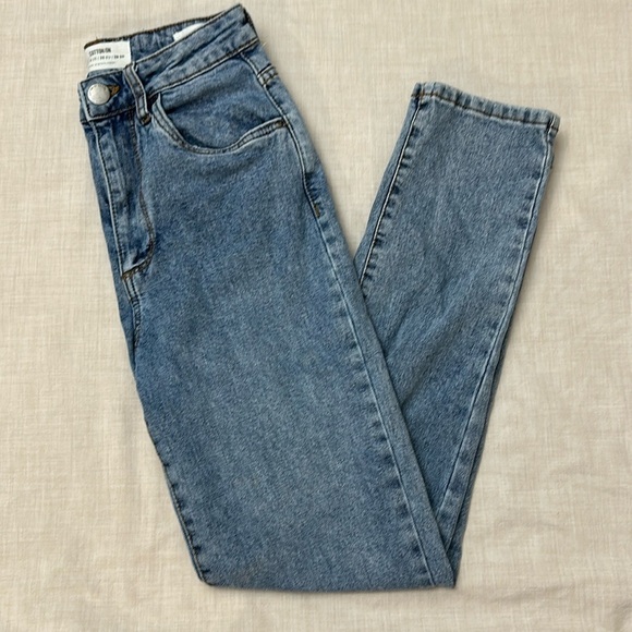 Cotton On Denim Jeans | Mom Jeans | High Rise | Straight Leg | Size 4 Womens - Picture 2 of 4